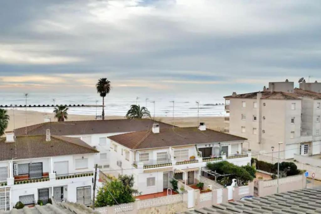 Nice Beachside 2-Bd Apt Near Barcelona Cunit Εξωτερικό φωτογραφία